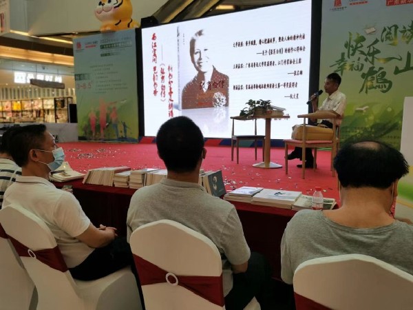 1092257589_副本.jpg
