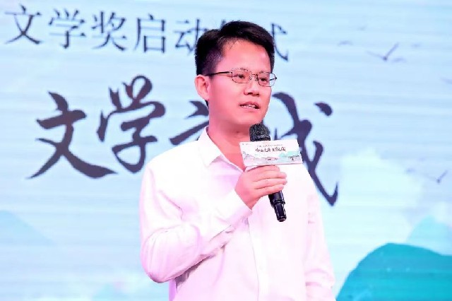 896871381_副本.jpg